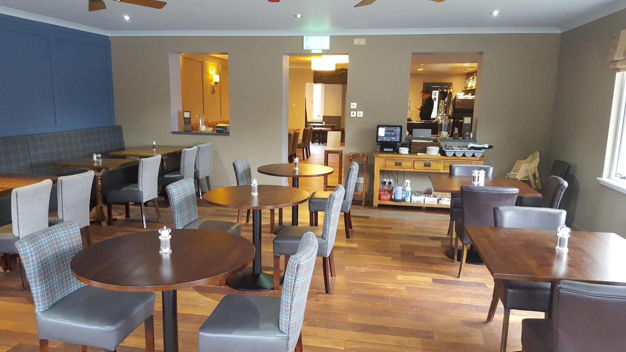 Bridge Of Orchy Hotel Exterior foto